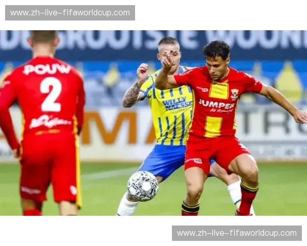 荷甲巅峰对决：海伦芬的银色浪潮能否撼动费耶诺德的红色帝国？